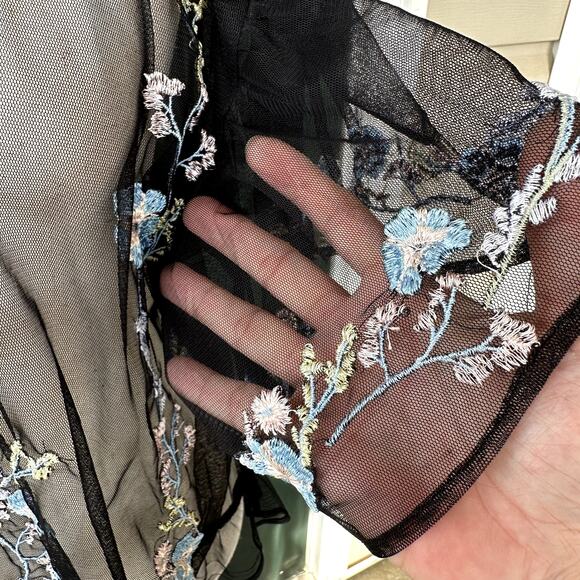 Sheer Black Mesh Ruffle Top Sz M w/ Floral Embroidery Whimsigoth Dark Floral - Picture 5 of 9